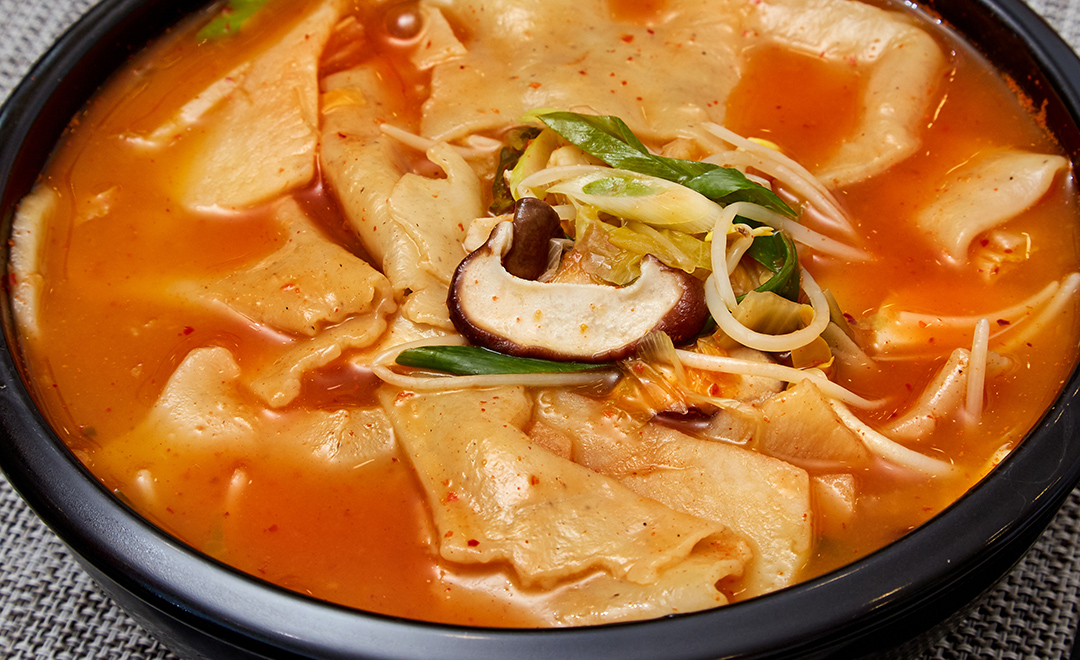 상품코드 : IC004 칼칼한 진한 국물 맛 일산칼국수 얼큰 수제비