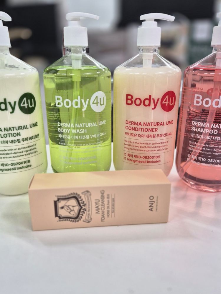 바디포유 내츄럴 우메 1080ml