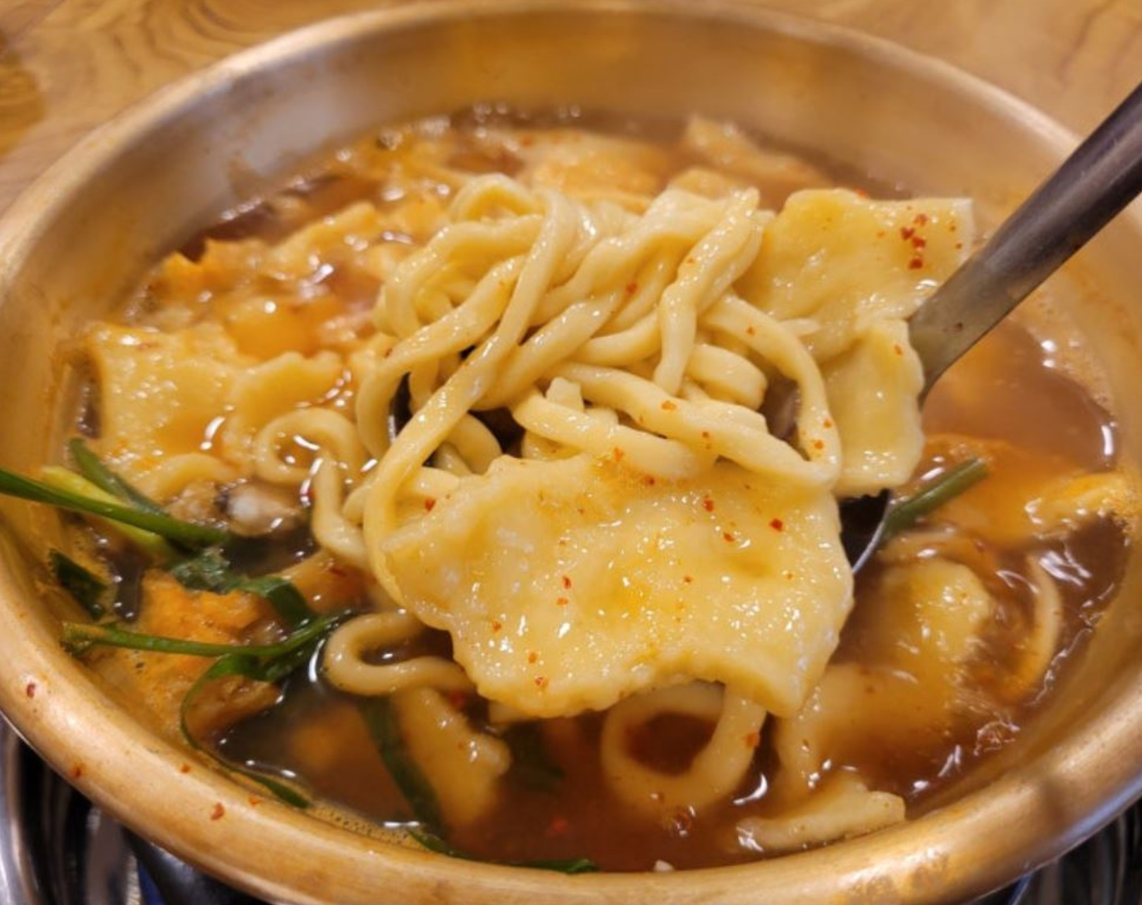 상품코드 : IC004 칼칼한 진한 국물 맛 일산칼국수 얼큰 수제비